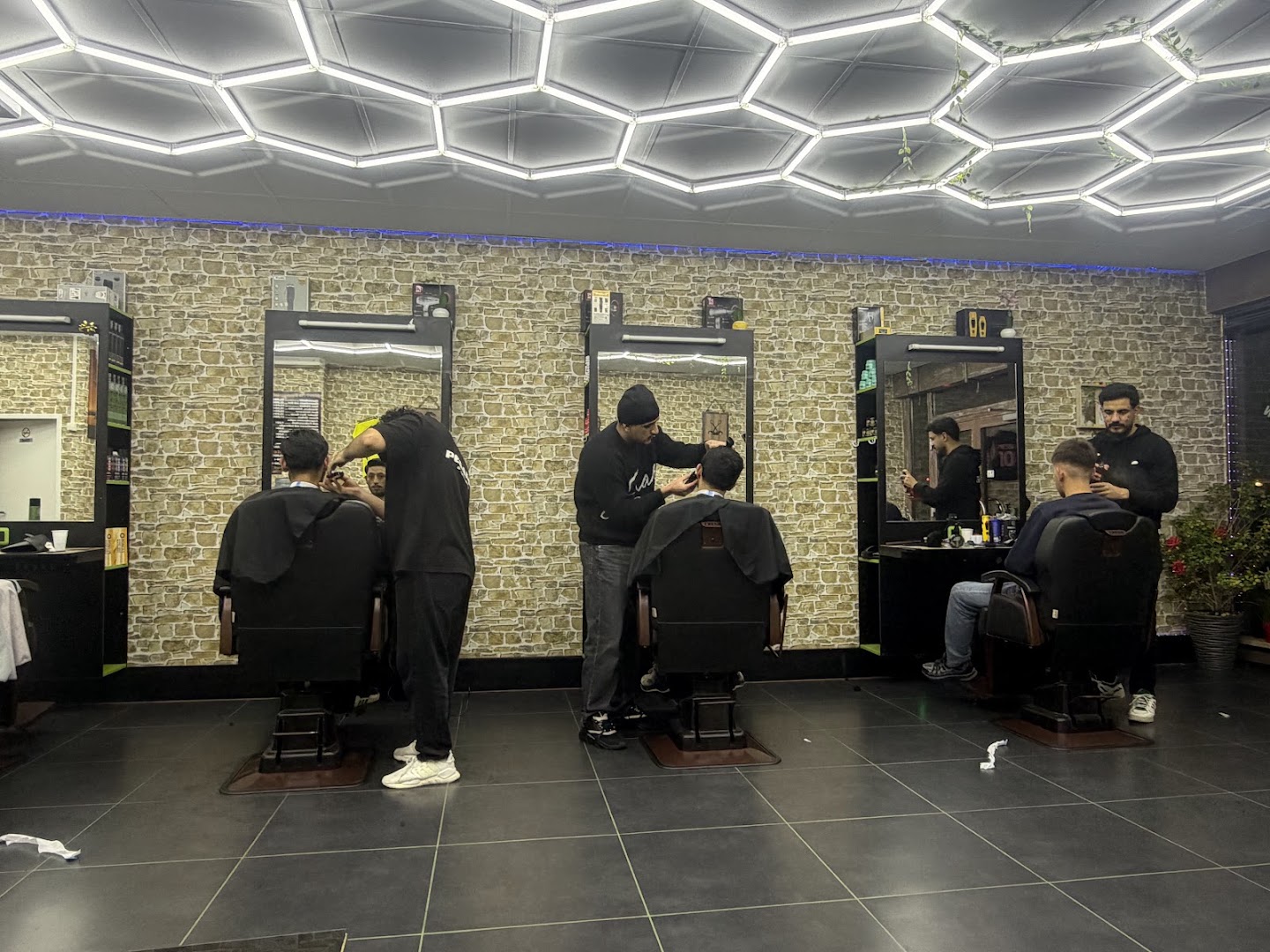 Rahil salon